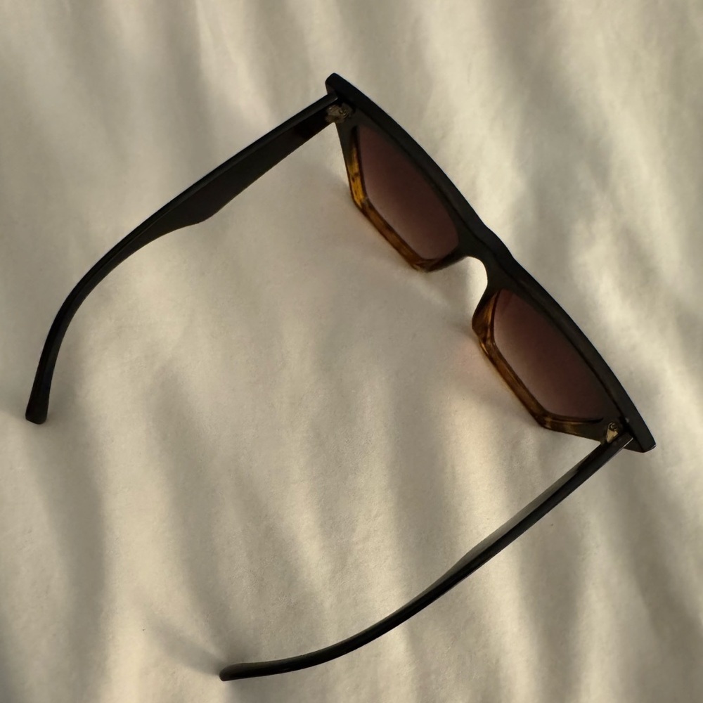 Amazon Black and Brown Cat-Eye Sunglasses - Picture 3 of 3